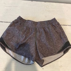 Lululemon Hotty Hot 4” Shorts
